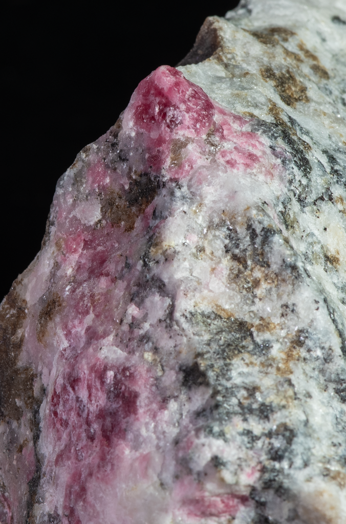 gem tugtupite and polylithionite mineral specimen from greenland
