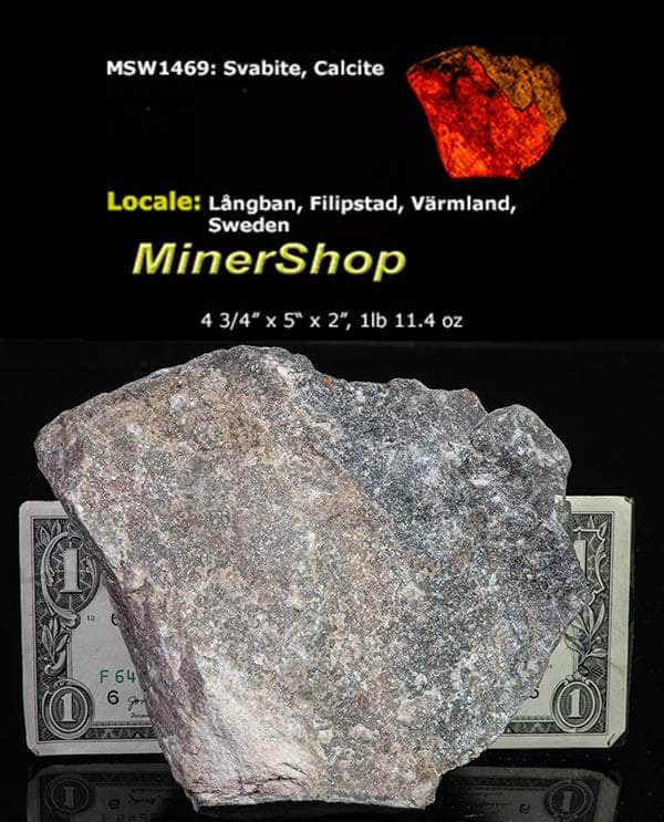 Svabite, Calcite under shortwave UV light from Langban, Sweden