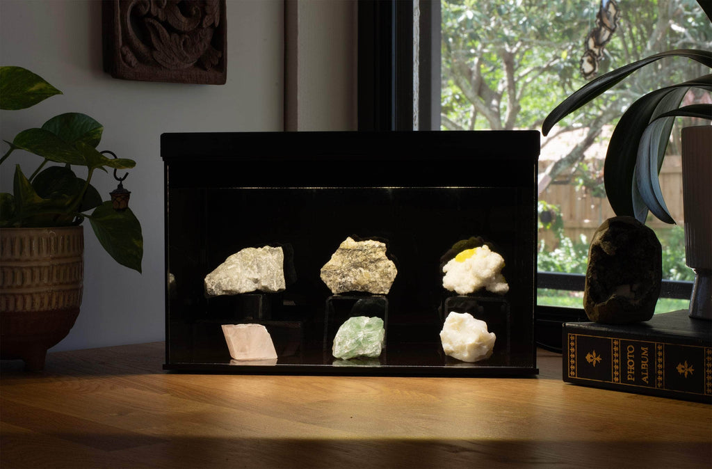fluorescent mineral display case