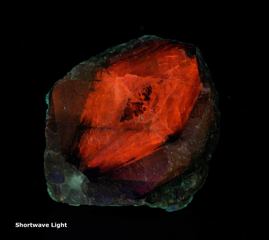 fluorescent red calcite