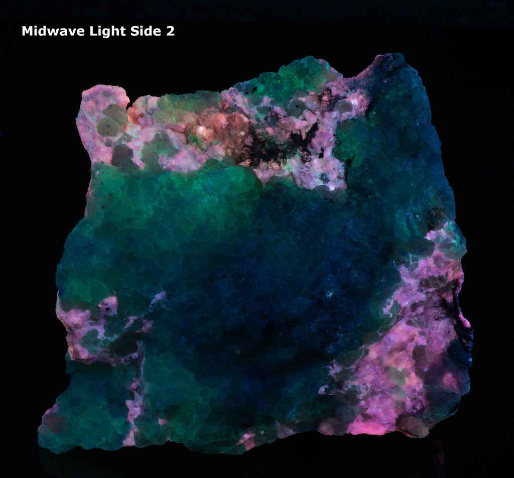 tugtupite mixed with what we believe is a special variety of chkalovite