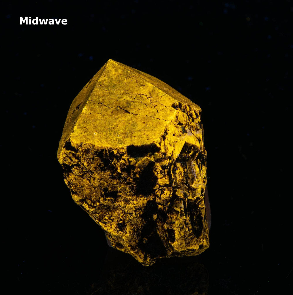A large fluorescent zircon crystal