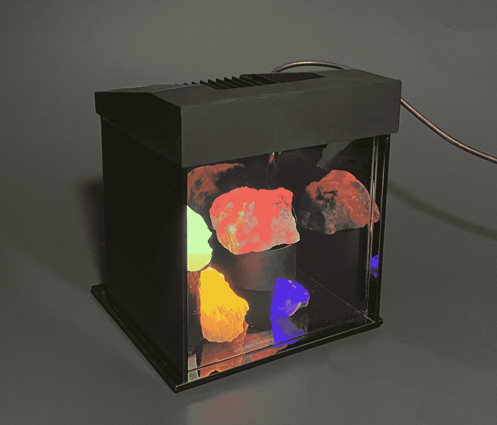 A fluorescent mineral display case
