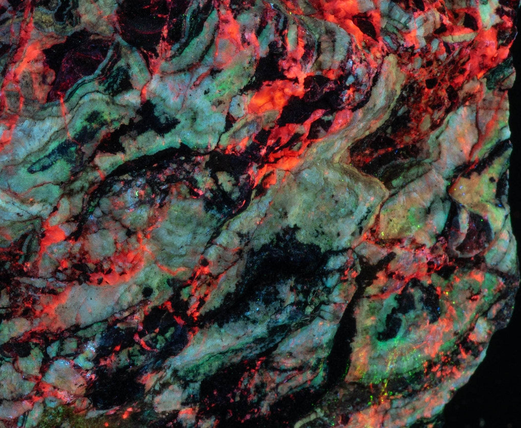 Phosphorescent Willemite, Calcite and Unknowns from Australia