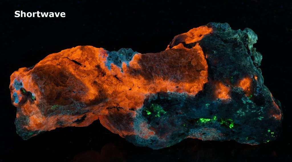 Fluorescent sodalite (Hackmanite) from Greenland with deep tenebrescence.