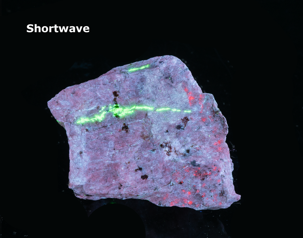 rare margarosanite fluorescent willemite prehnite from franklin mine new jersey