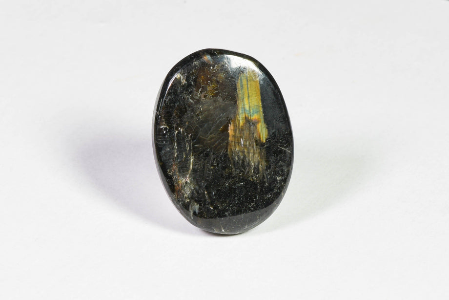 Nuummite stone on sale