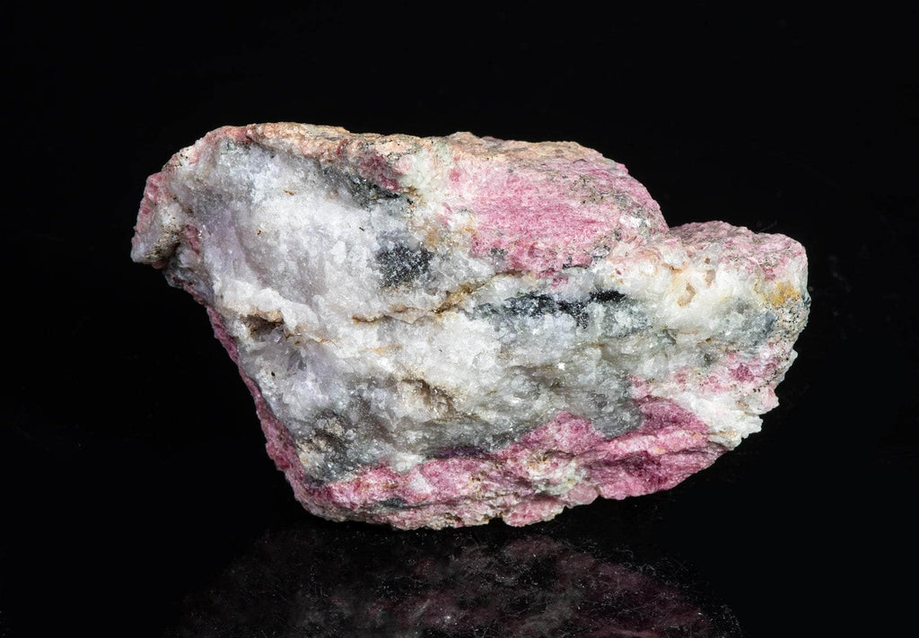 Tenebrescent Pink Tugtupite from Greenland