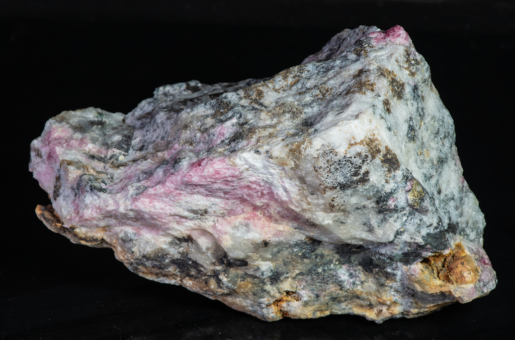 gem tugtupite and polylithionite mineral specimen from greenland