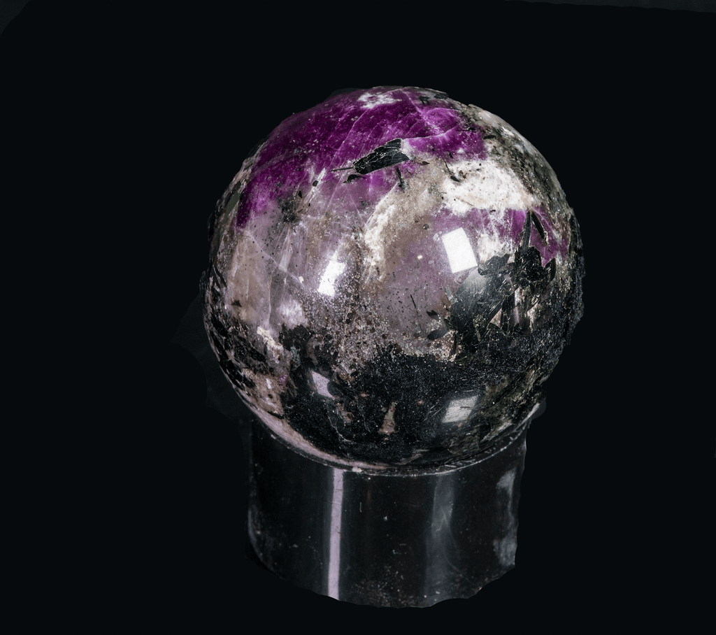 Fluorescent Sodalite Hackmanite Sphere from Greenland with Tenebrescence