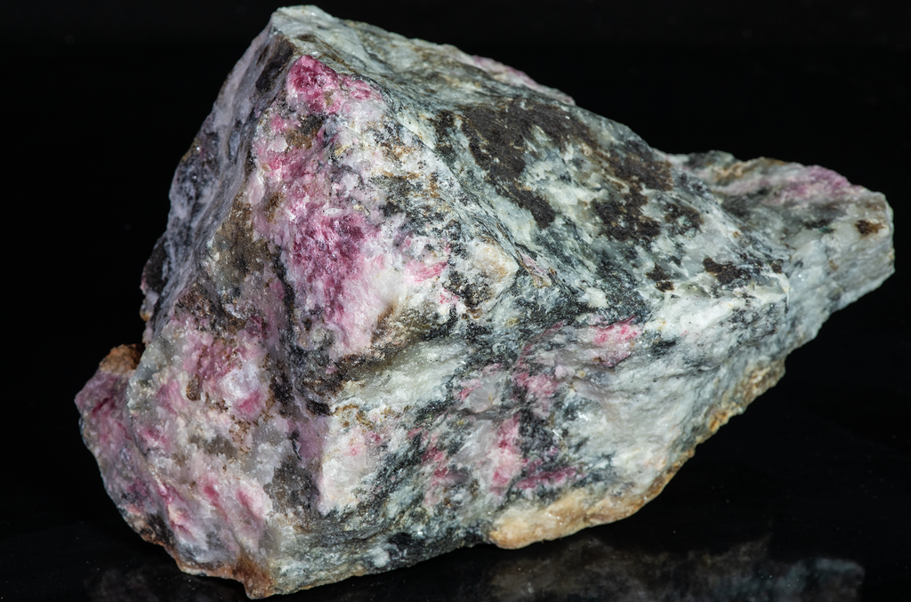 gem tugtupite and polylithionite mineral specimen from greenland