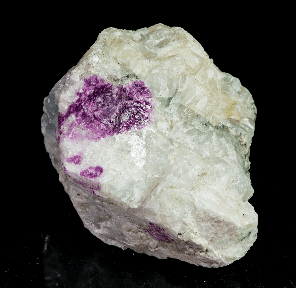 tenebrescent and fluorescent sodalite also known as hackmanite