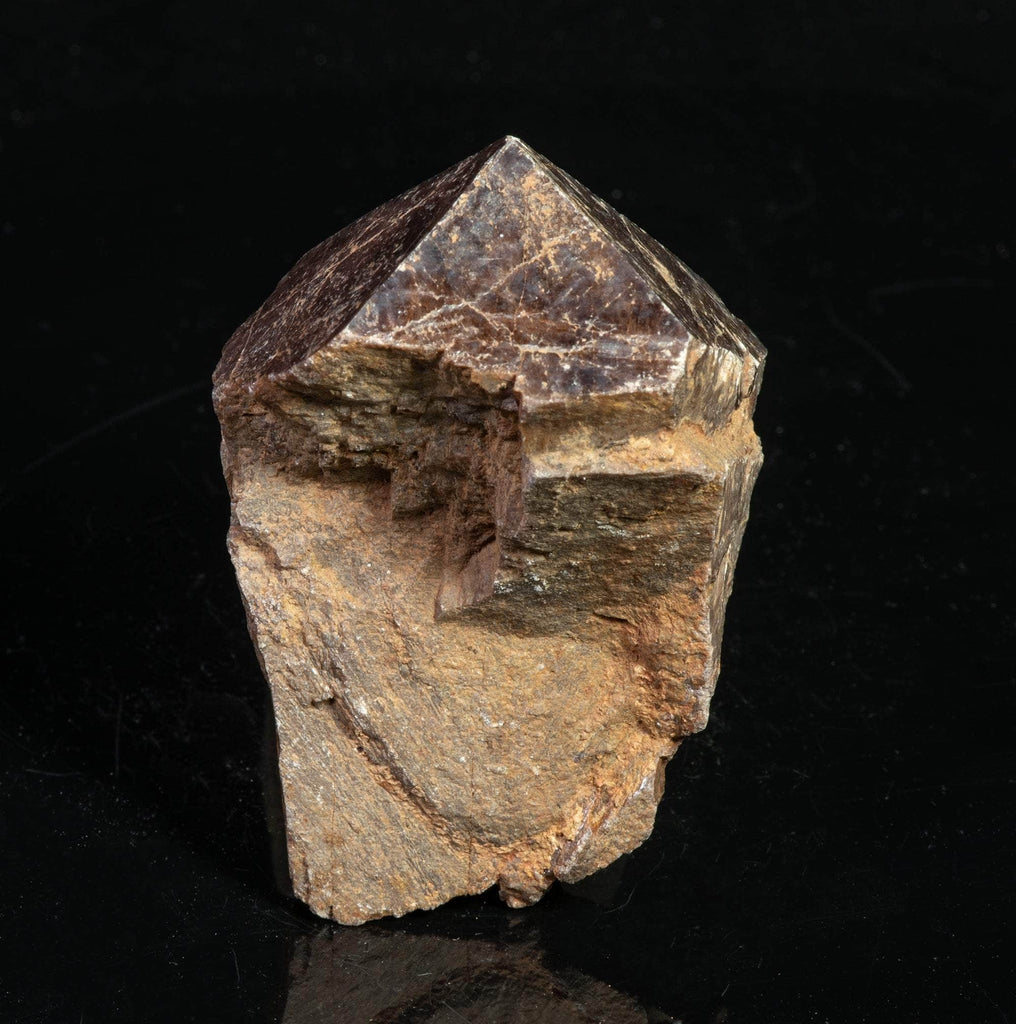 A large fluorescent zircon crystal