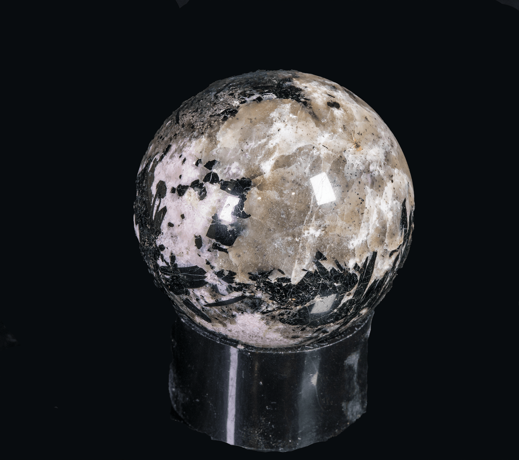 Fluorescent Sodalite Hackmanite Sphere from Greenland with Tenebrescence