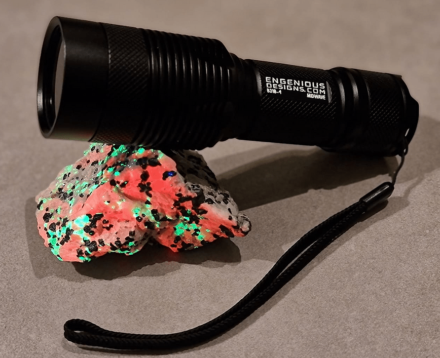 A midwave UV flashlight