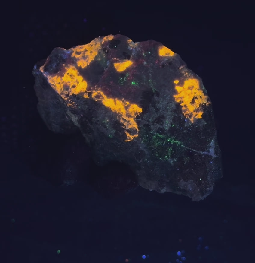  This exceptional historic specimen features clinohedrite on non-fluorescent axinite matrix from the historic Parker Shaft in Franklin, New Jersey. 