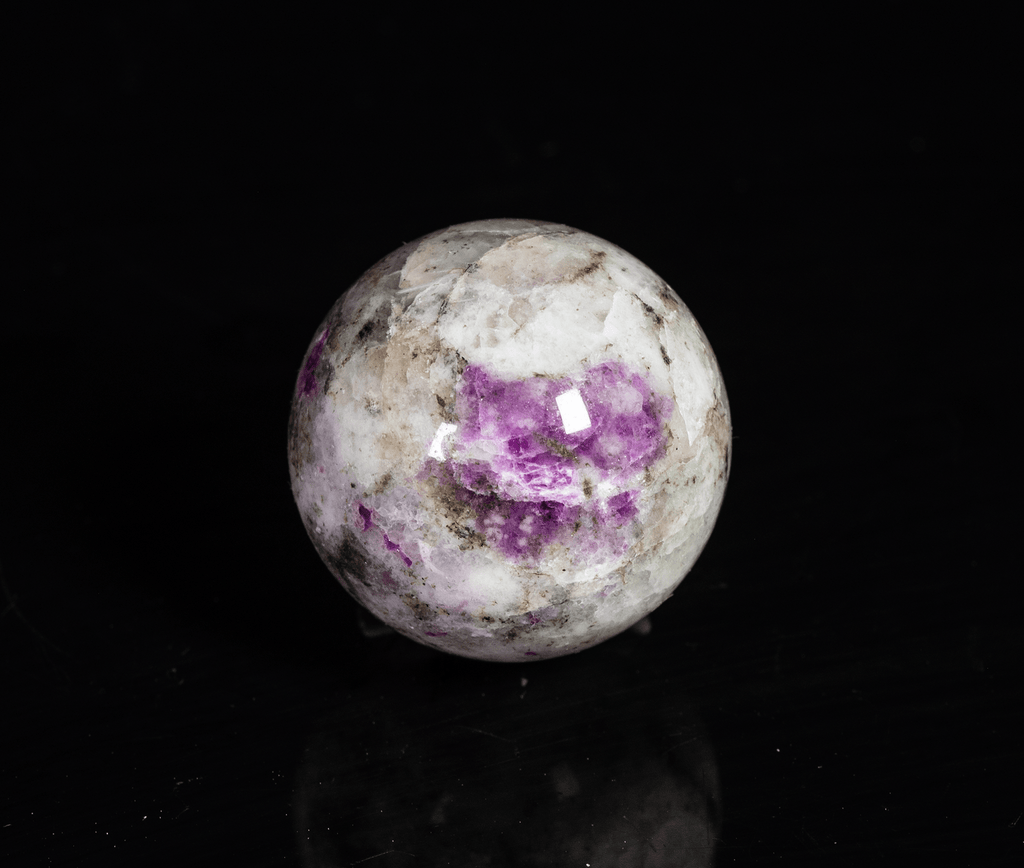 Fluorescent Sodalite Hackmanite Sphere from Greenland with Tenebrescence