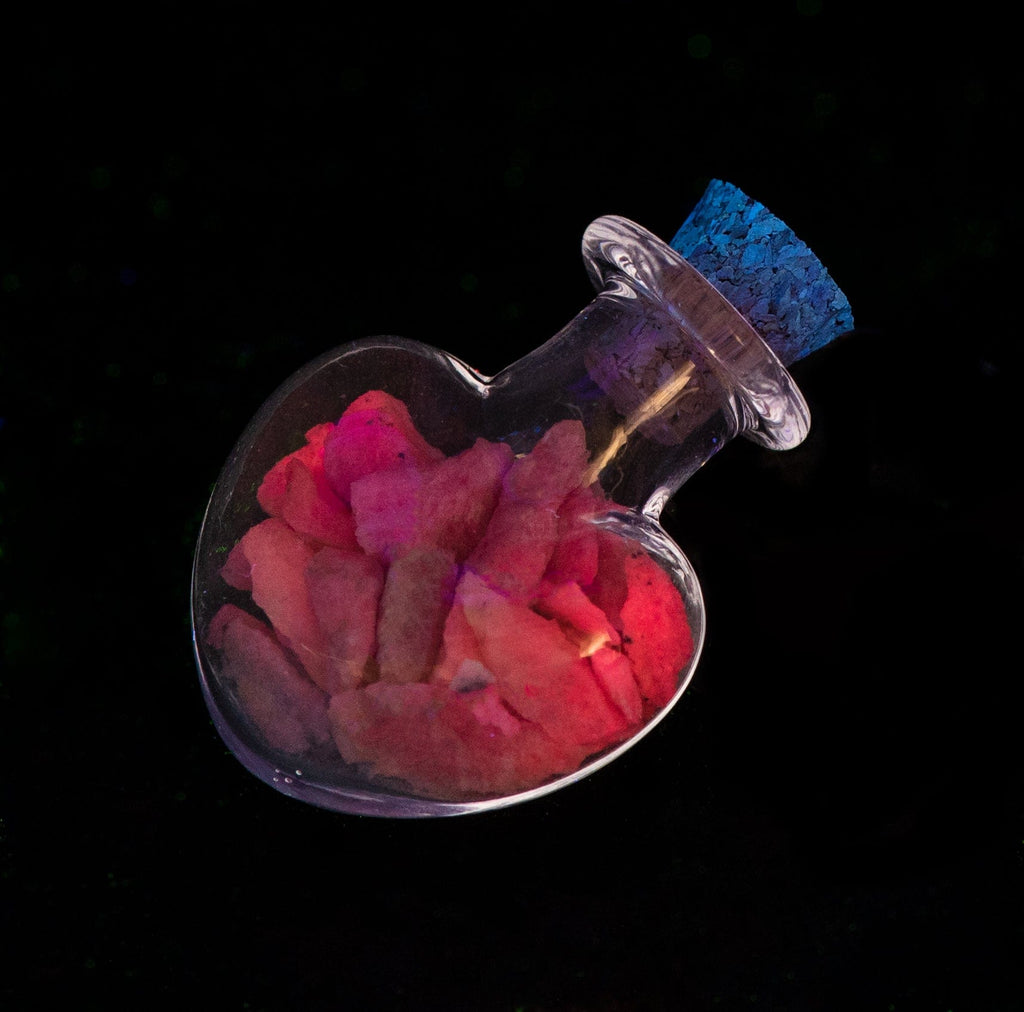 Tugtupite Heart from Greenland