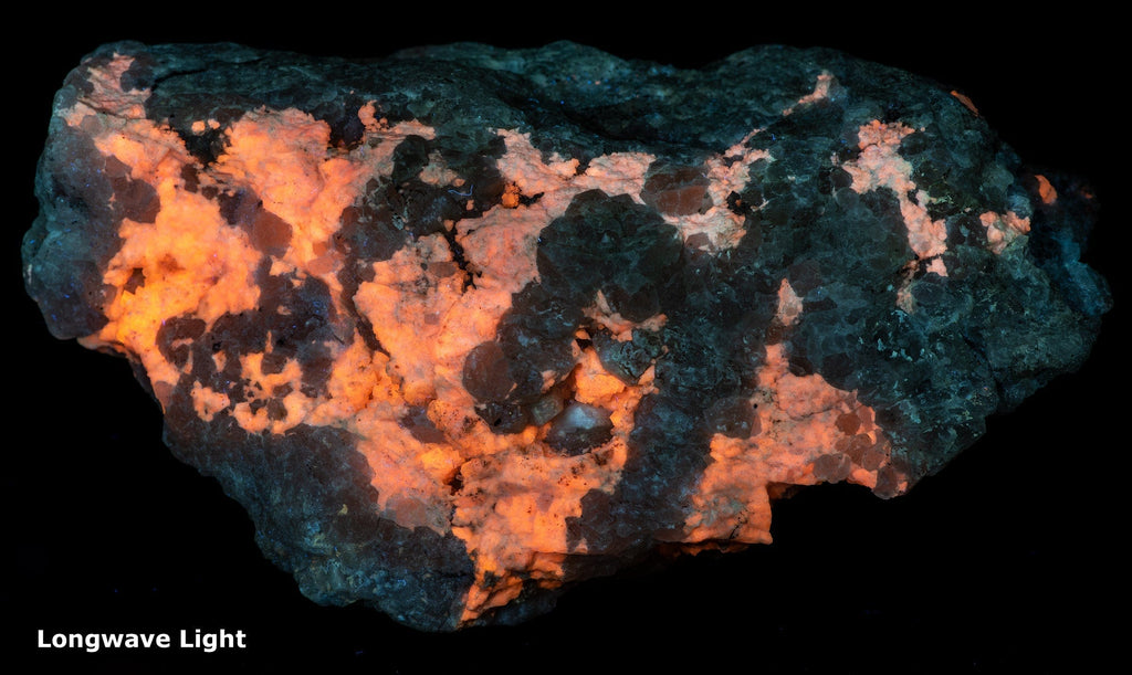 A photo of Tugtupite crystals