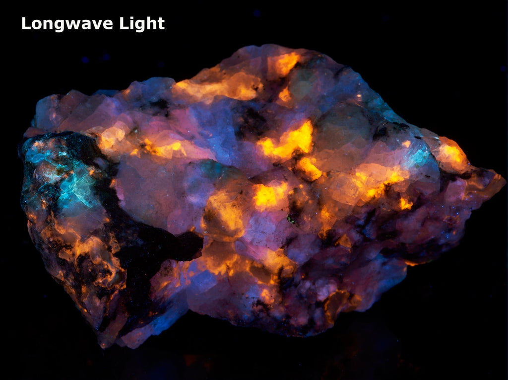 Fantasy Rock - Analcime, Tugtupite, Chkalovite, Minor Sodalite - Greenland