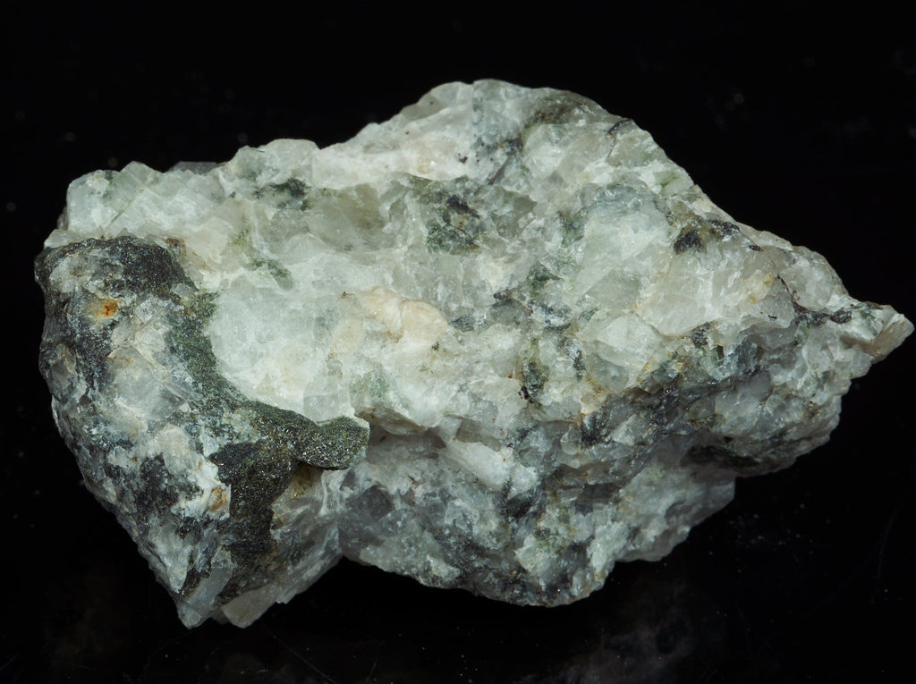 Fantasy Rock - Analcime, Tugtupite, Chkalovite, Minor Sodalite - Greenland