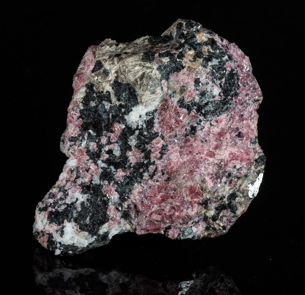 Agrellite, Eudialyte, Feldspar - Canada