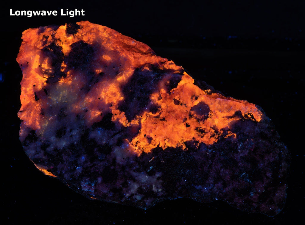 Tugtupite (Gemmy), Leucophanite - Greenland