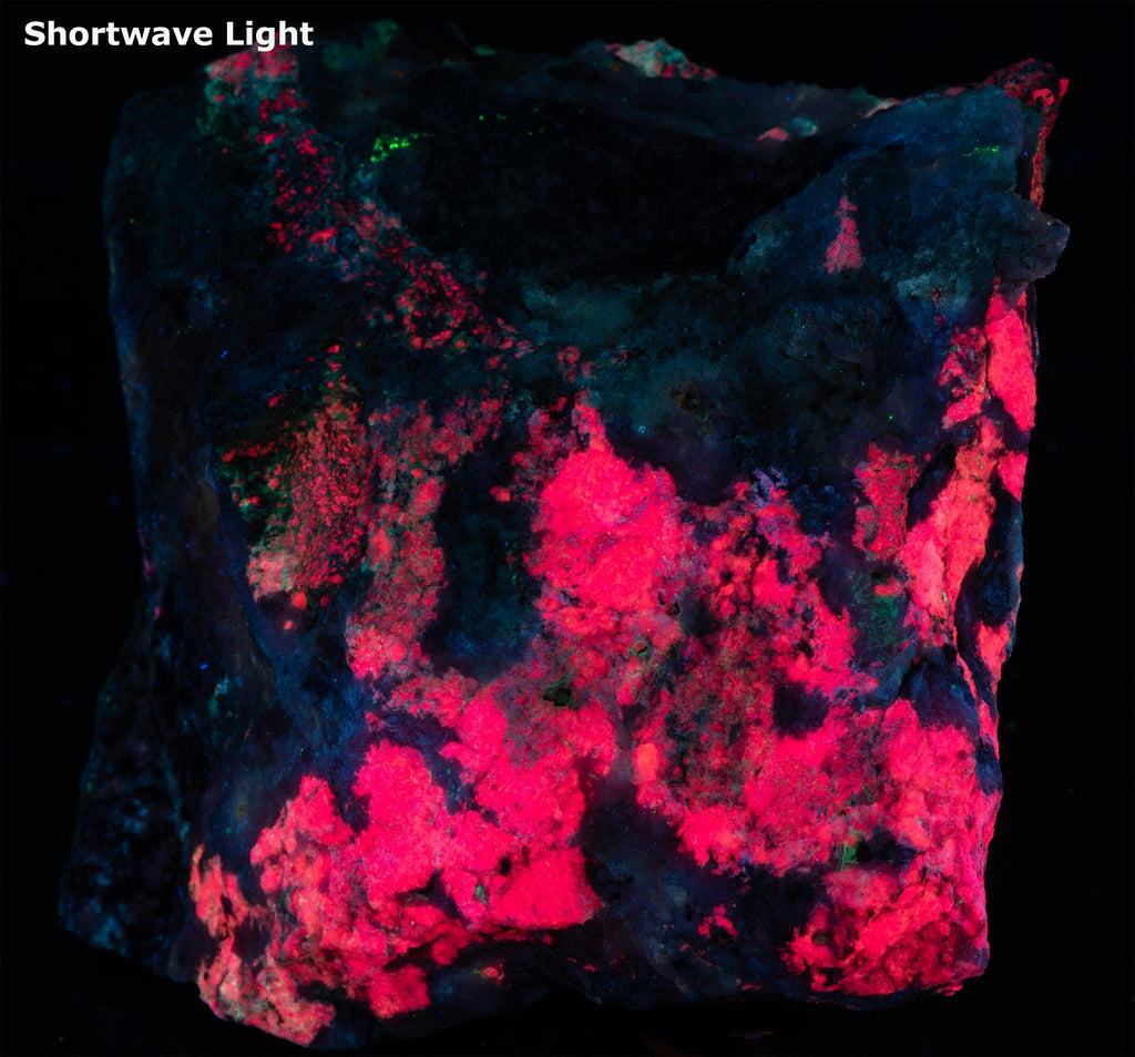Tugtupite, Chkalovite - Greenland