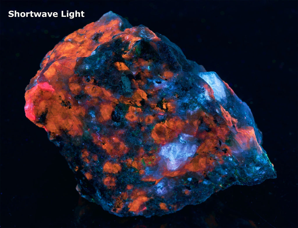 Fantasy Rock - Analcime, Tugtupite, Chkalovite, Sodalite - Greenland
