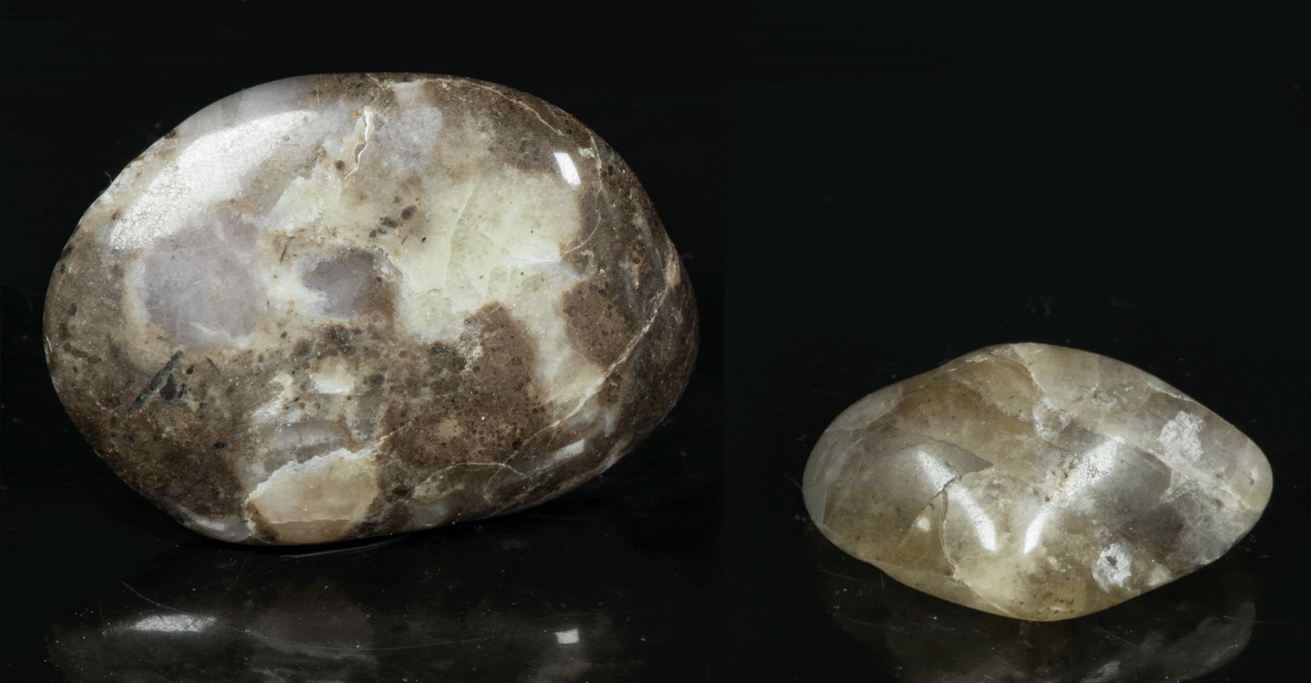 Tumbled Hackmanite Tumbled Sodalite (Hackmanite) Pieces β MinerShop
